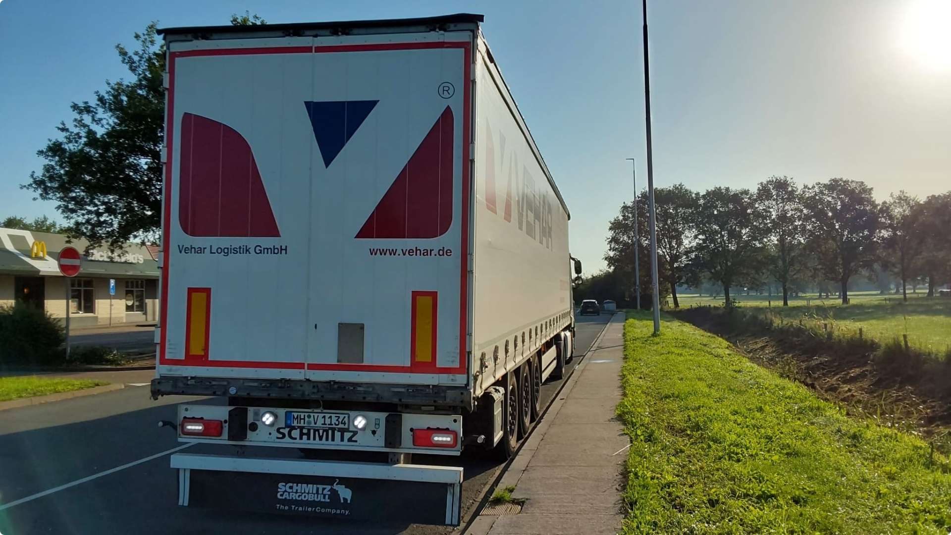 Warenversand mit Vehar logistiko – LKW-Transport für Deutschland und Europa